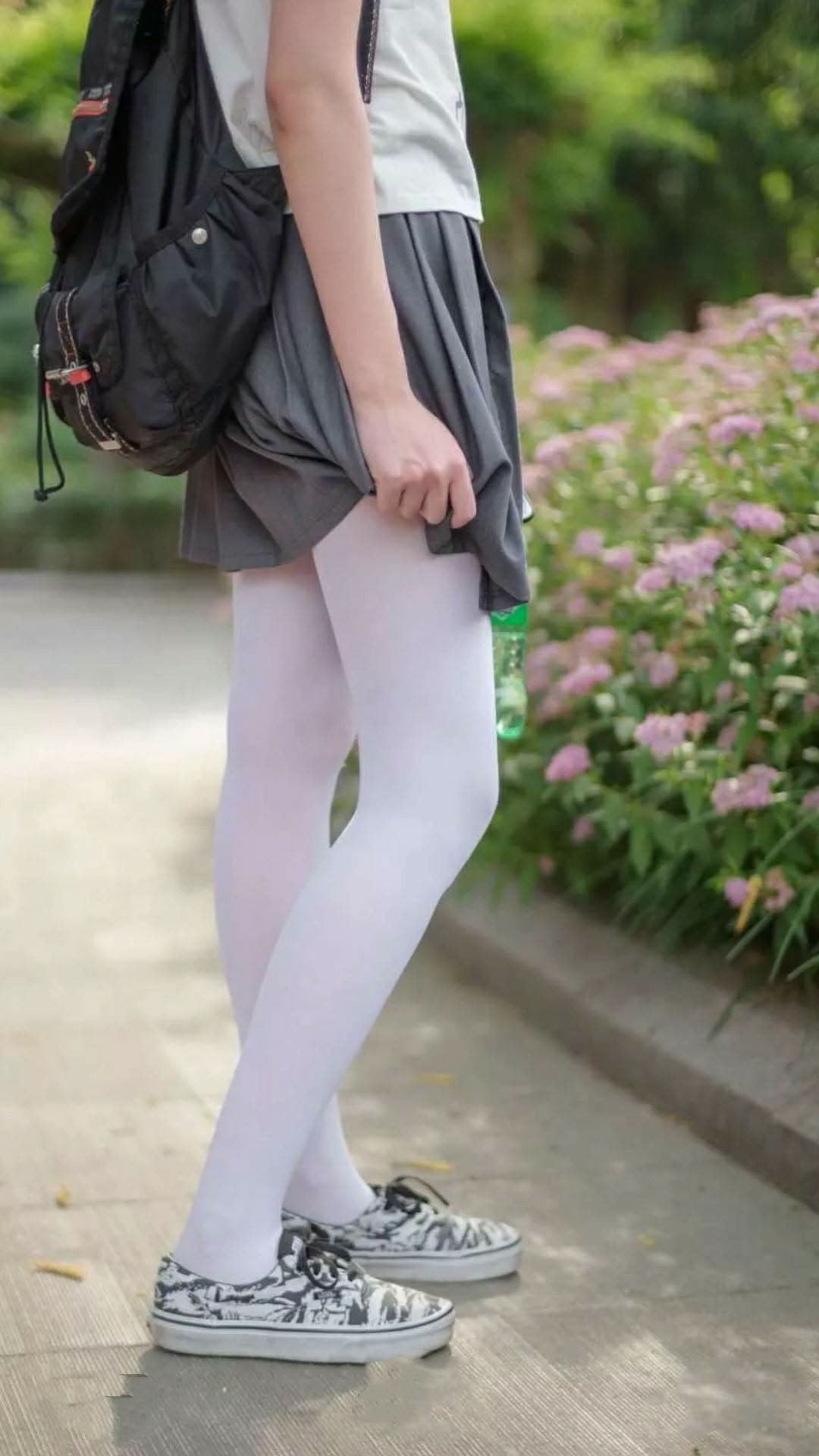 kaiyun开云·官方网站-美因茨足球俱乐部在保级战中实现重大突破，美因茨足球俱乐部德甲排名