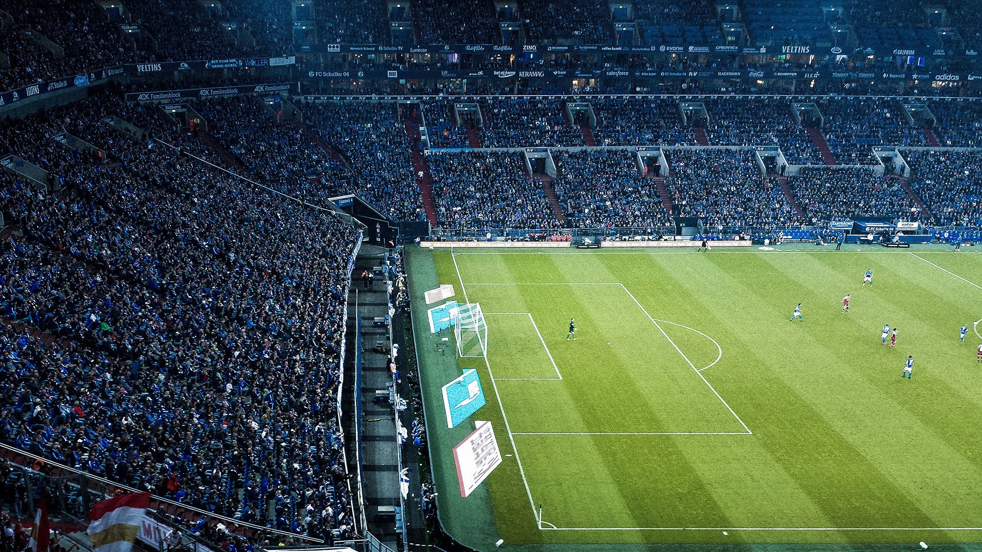 “飘逸漂移：弯道飞舞的速度艺术”，漂移入弯教学